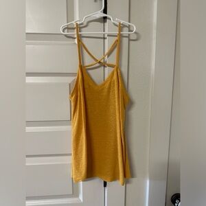 Yellow tank size xs